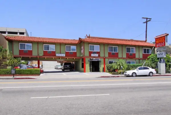 Royal Pagoda Motel Dodger Stadium 8